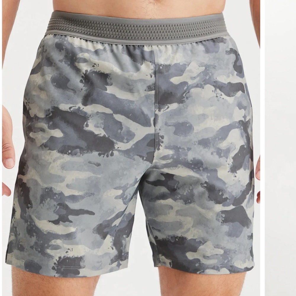 Fabletics The 7” Fundamental Shorts Camo Men’s Size Extra Large NWT